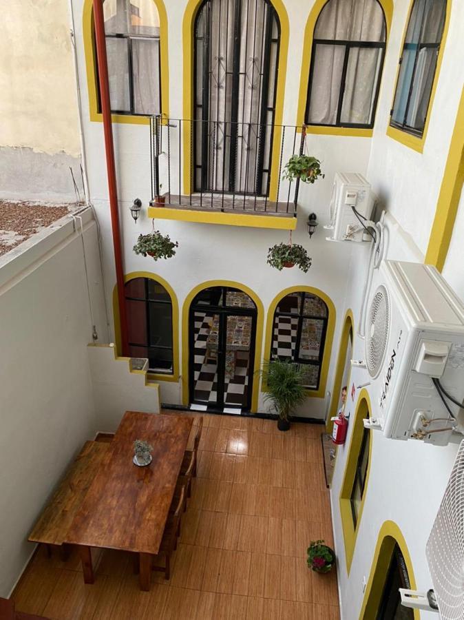 Hostal My Family In - *