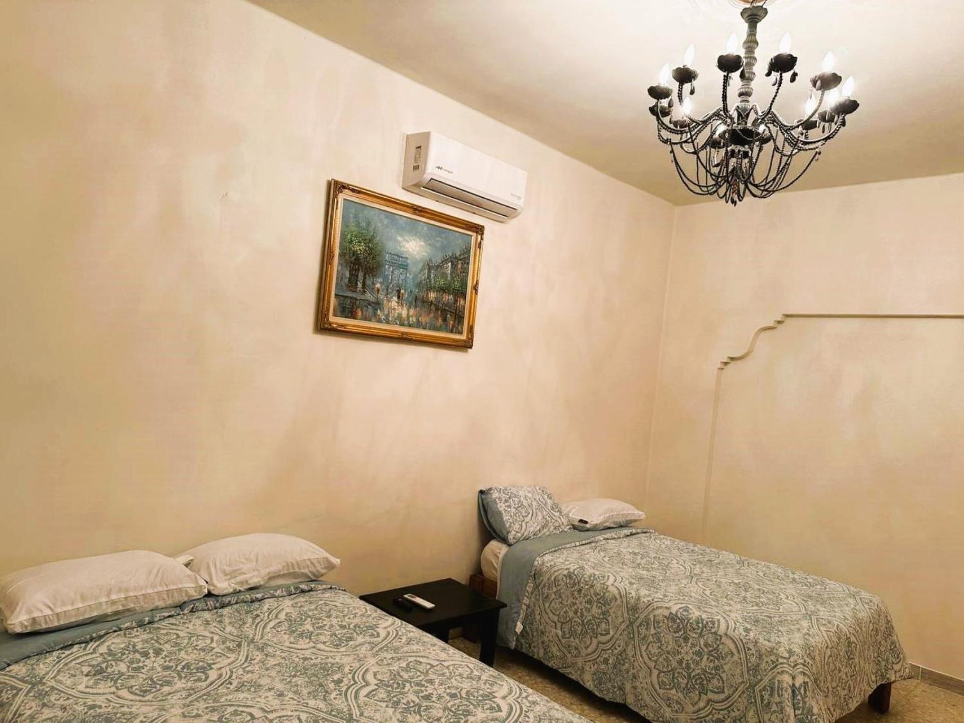 Hostal My Family In - *